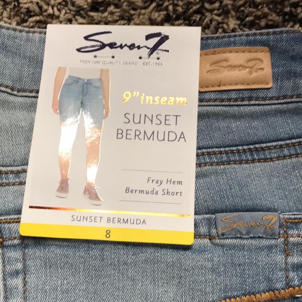 🐠SEVEN7 Brand Sunset Bermudas Fray Hem Light Wash 9” Inseam Stretch | NWT! - Picture 3 of 3
